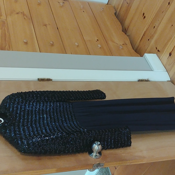 Dress. - Picture 2 of 3